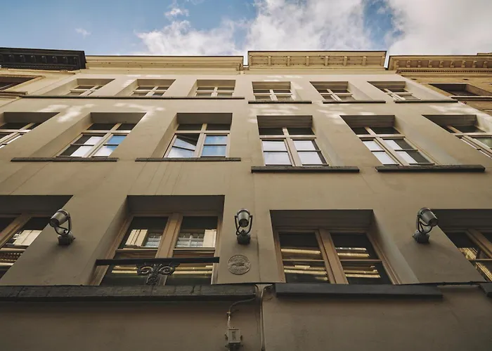 Classic By 2Go4 Grand PlaceHostel